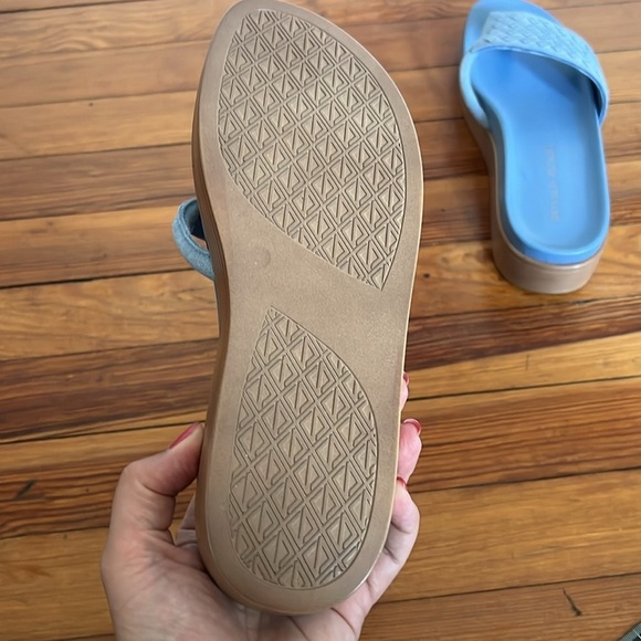 Donald Pliner Fifi BlueWoven Suede Platform Slide Sandals Size 8 - Picture 11 of 12